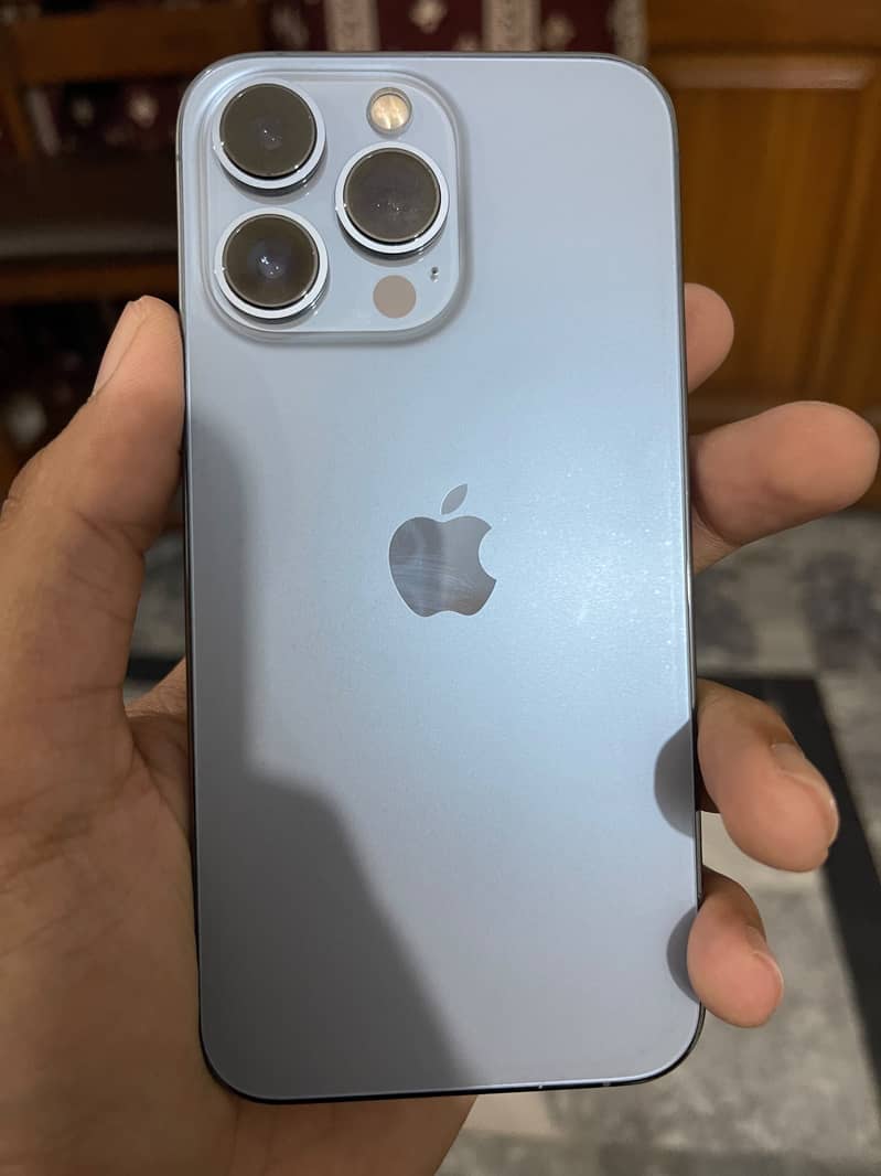Apple iPhone 13 Pro 4