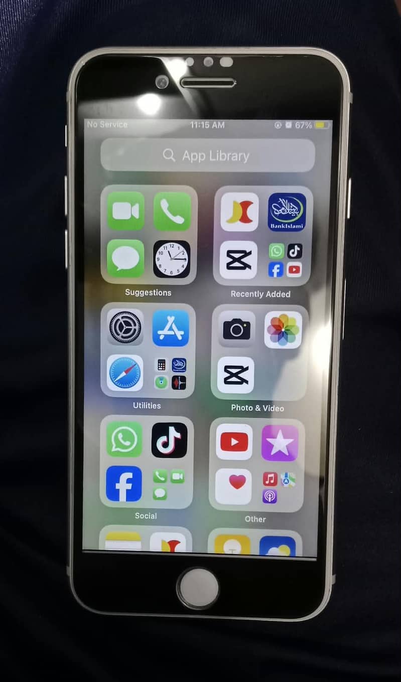 Apple iPhone 7 1