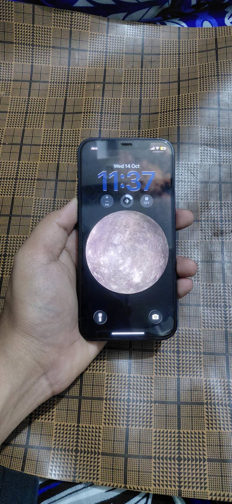 Apple iPhone 12 1