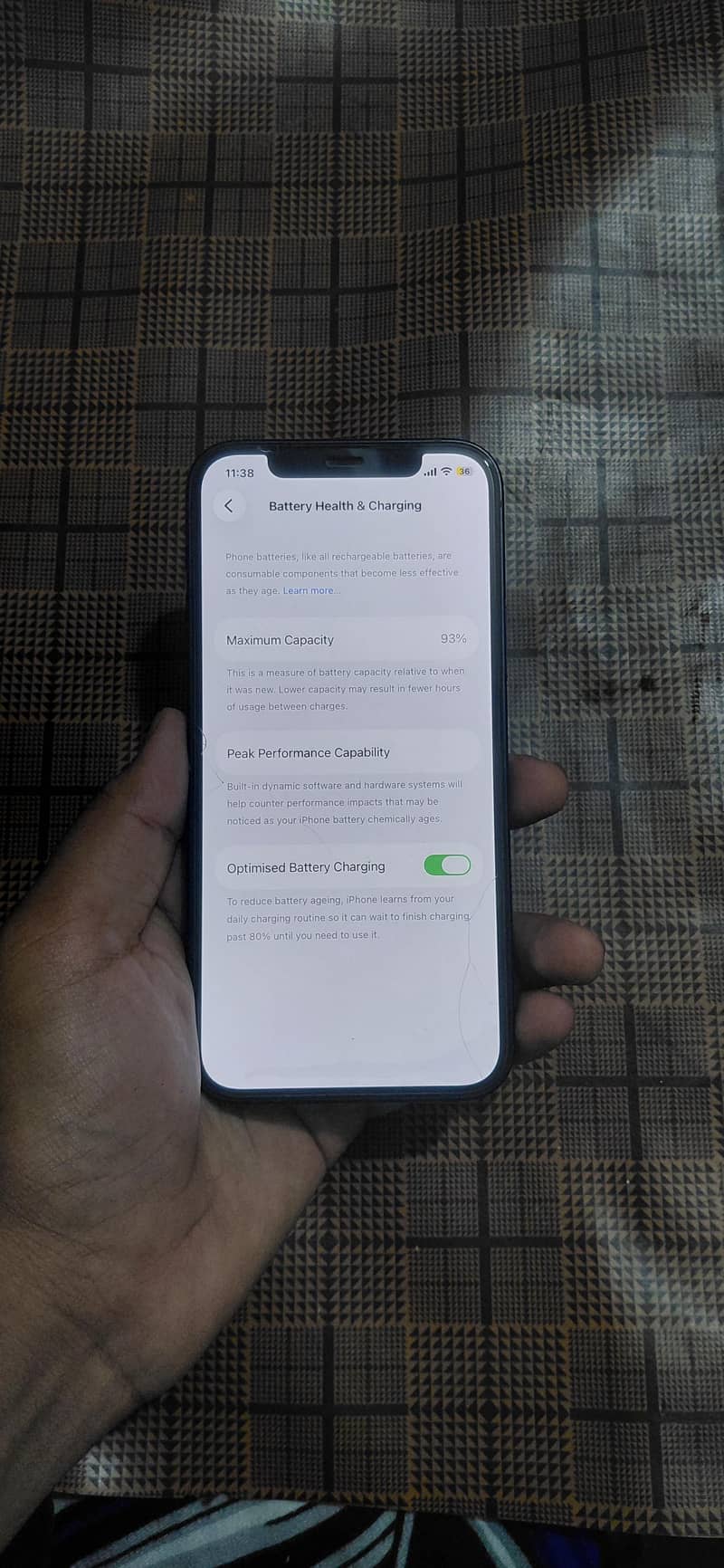 Apple iPhone 12 4