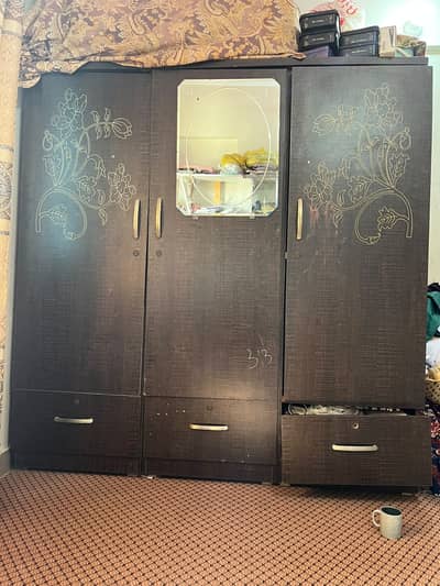Divider Almarai and Bed without Matters