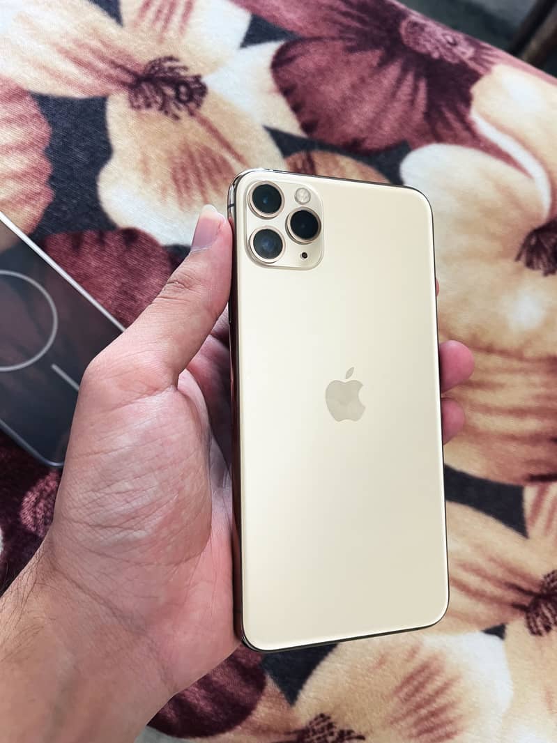 Apple iPhone 11 Pro Max 3
