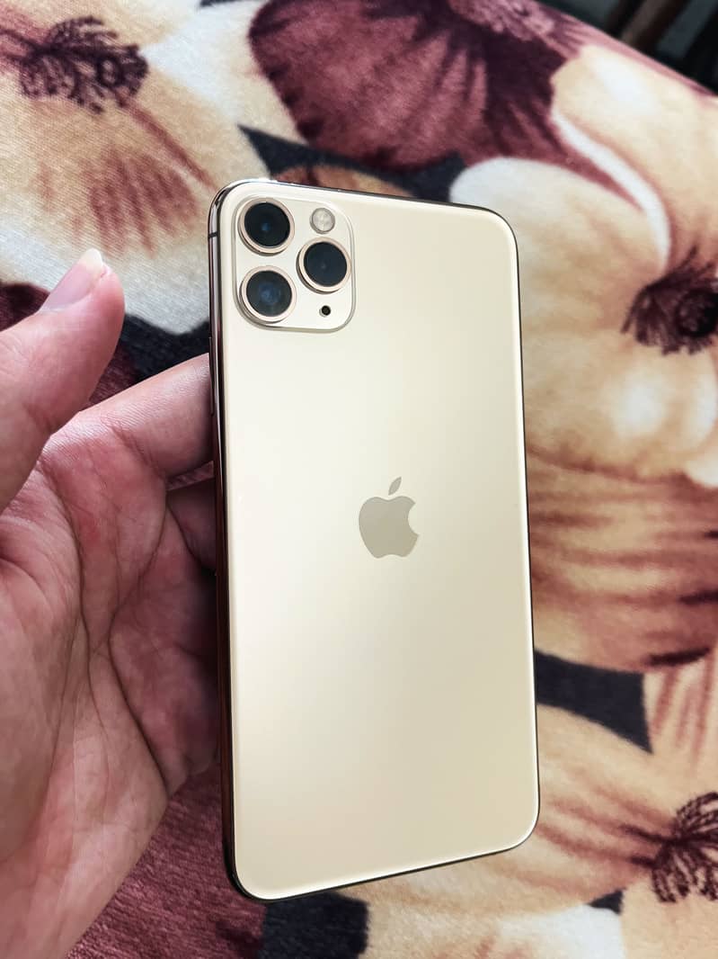 Apple iPhone 11 Pro Max 4