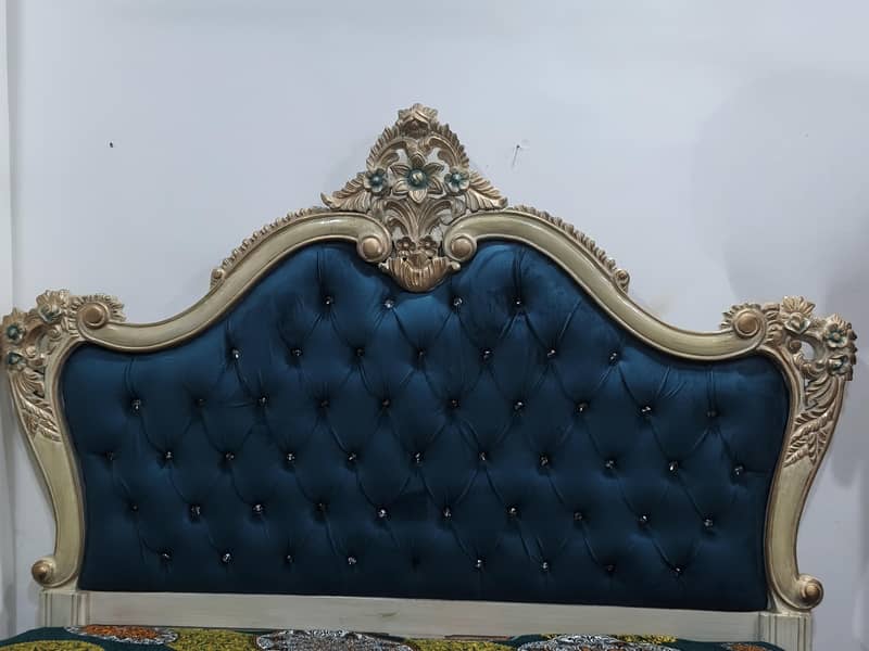 bed side table dressing 1