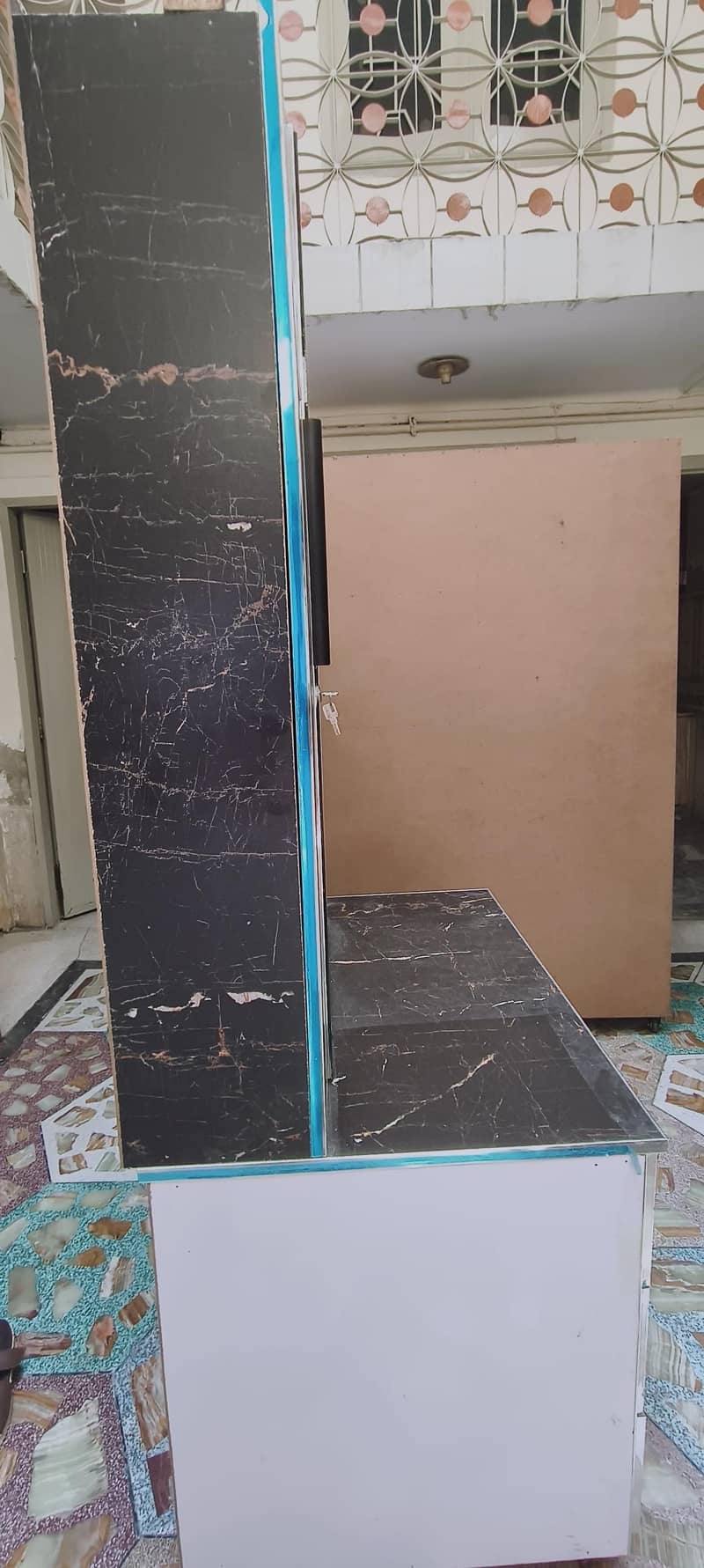 Dressing Table In New Condition 5
