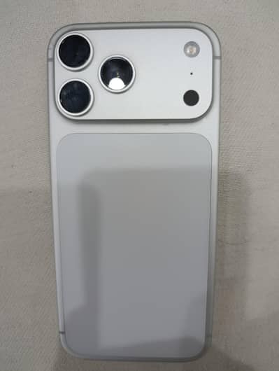 iphone 17 pro max silver