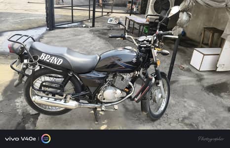 Suzuki GS 150 2024