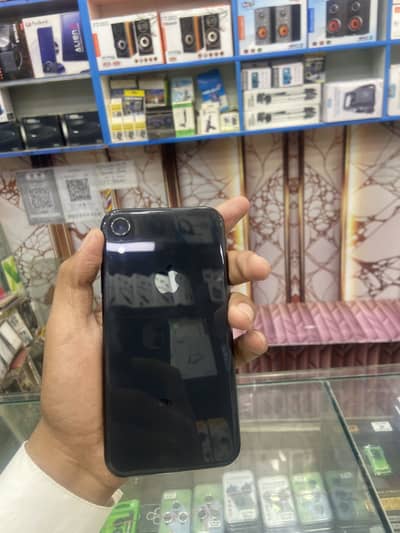 Apple iPhone XR