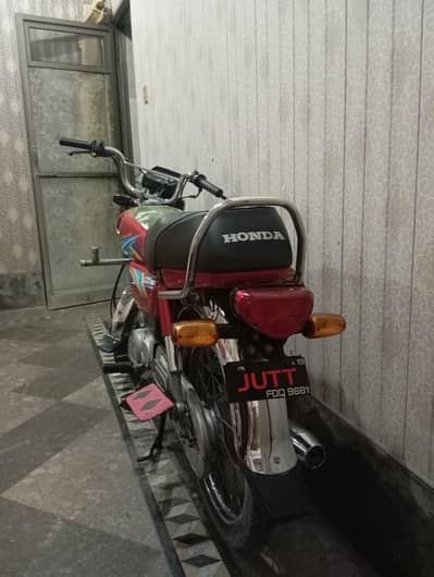 Honda bike