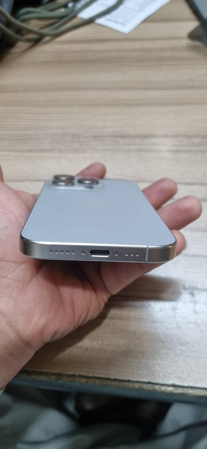 Apple iPhone 15 Pro 2
