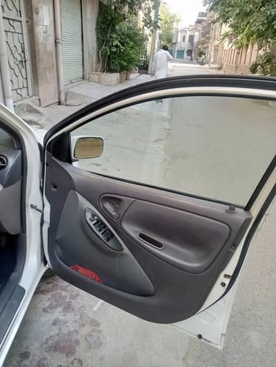Toyota Platz 2000