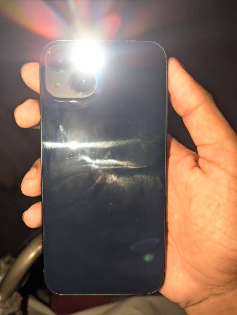 Apple iPhone 13 4