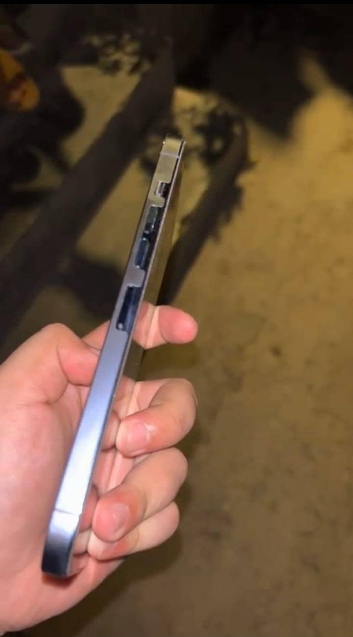 iPhone 13 pro max 5