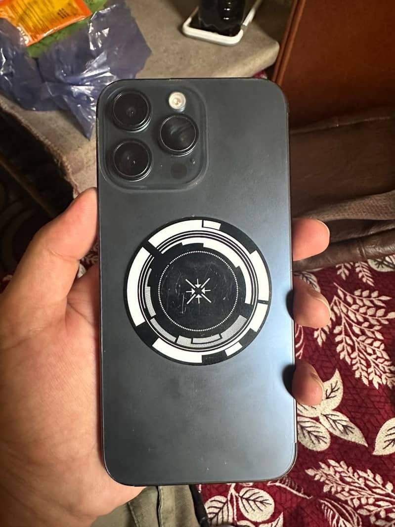 Apple iPhone 15 Pro Max 7