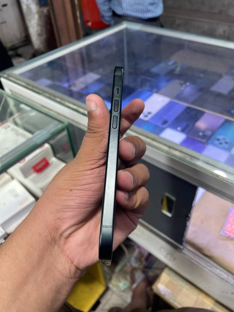 Apple iPhone 15 1