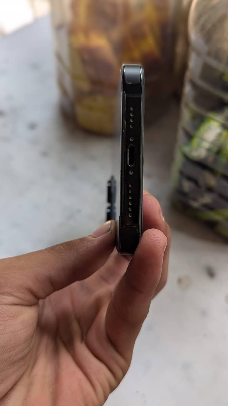 Apple iPhone 14 Pro Max 2