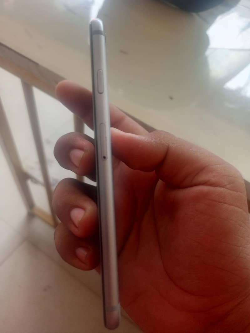 Apple iPhone 6 2