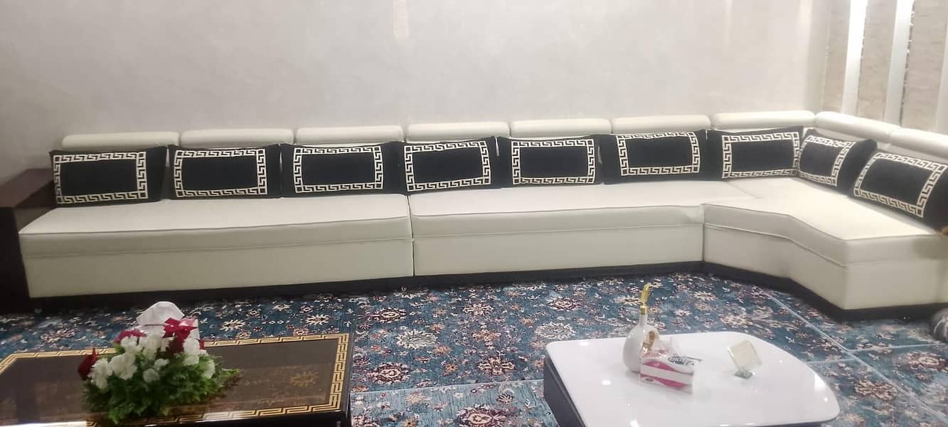 L shape sofa 0
