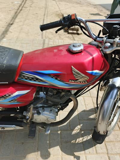 Honda Cg 125 genuine condition colour bugs nahi hai original condition