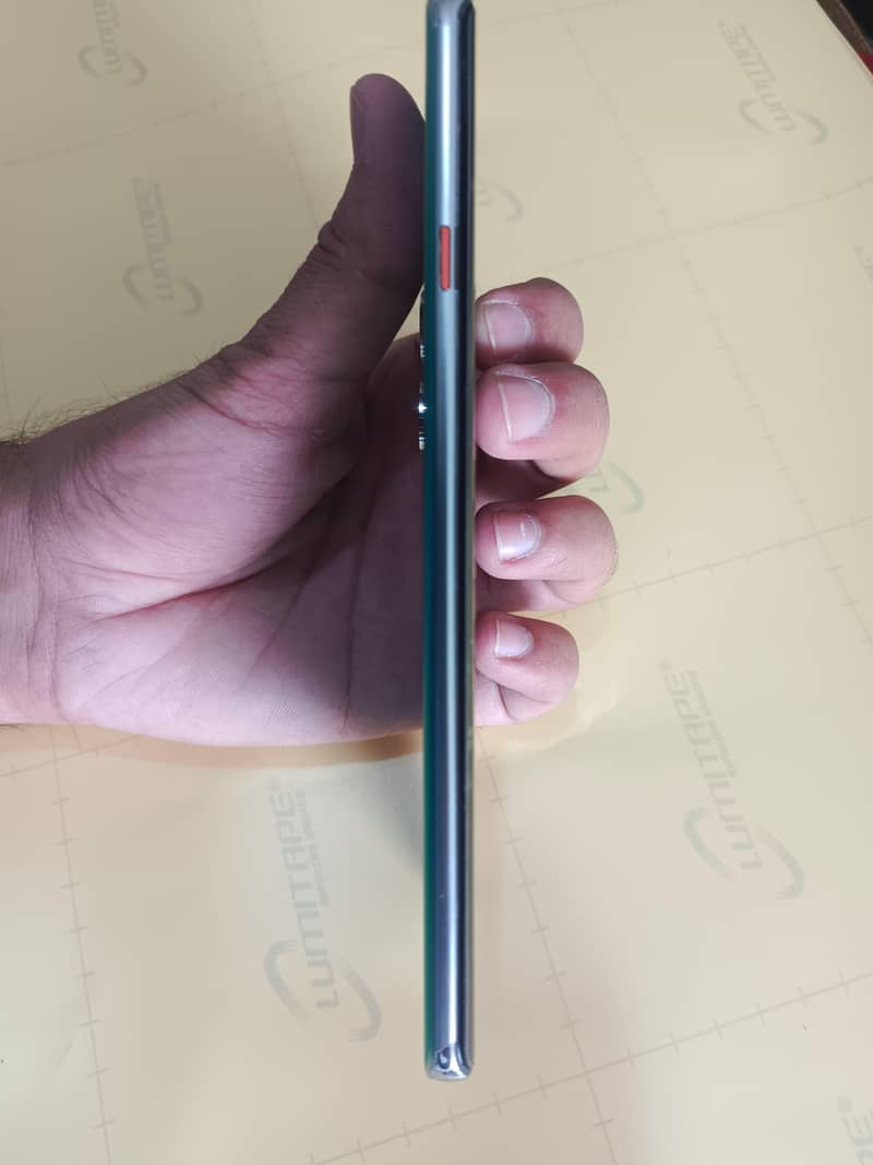 Tecno CAMON 40 Pro 3