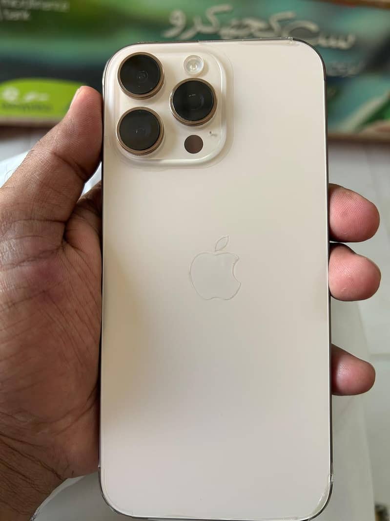 Apple iPhone 16 Pro Max 0