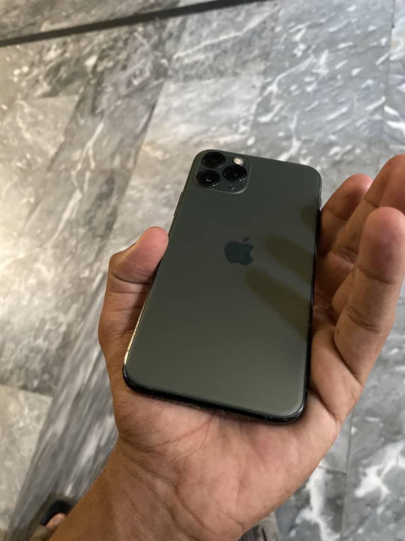 Apple iPhone 11 Pro 2