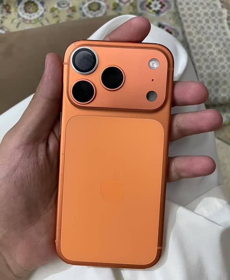Apple iPhone 17 Pro 0