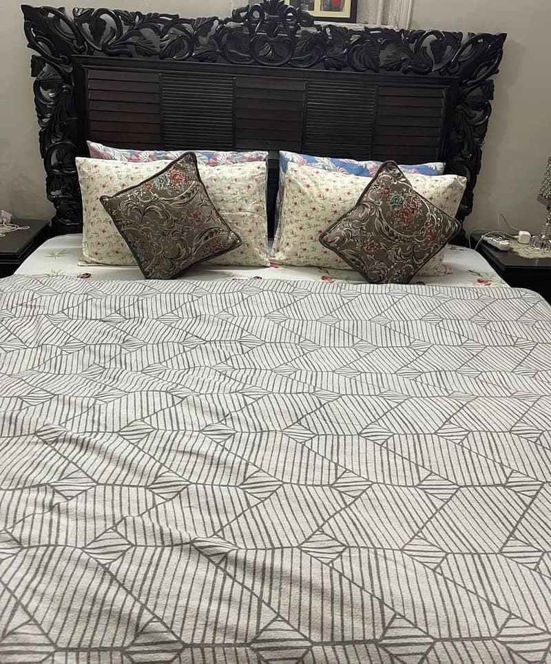 bed dressing and side table 1