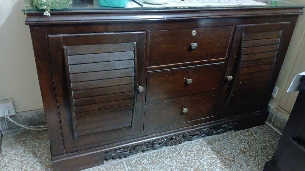 bed dressing and side table 3