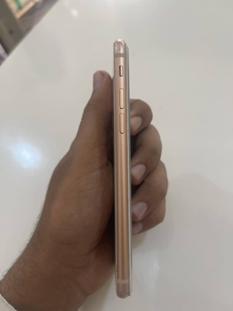 iPhone 8 3