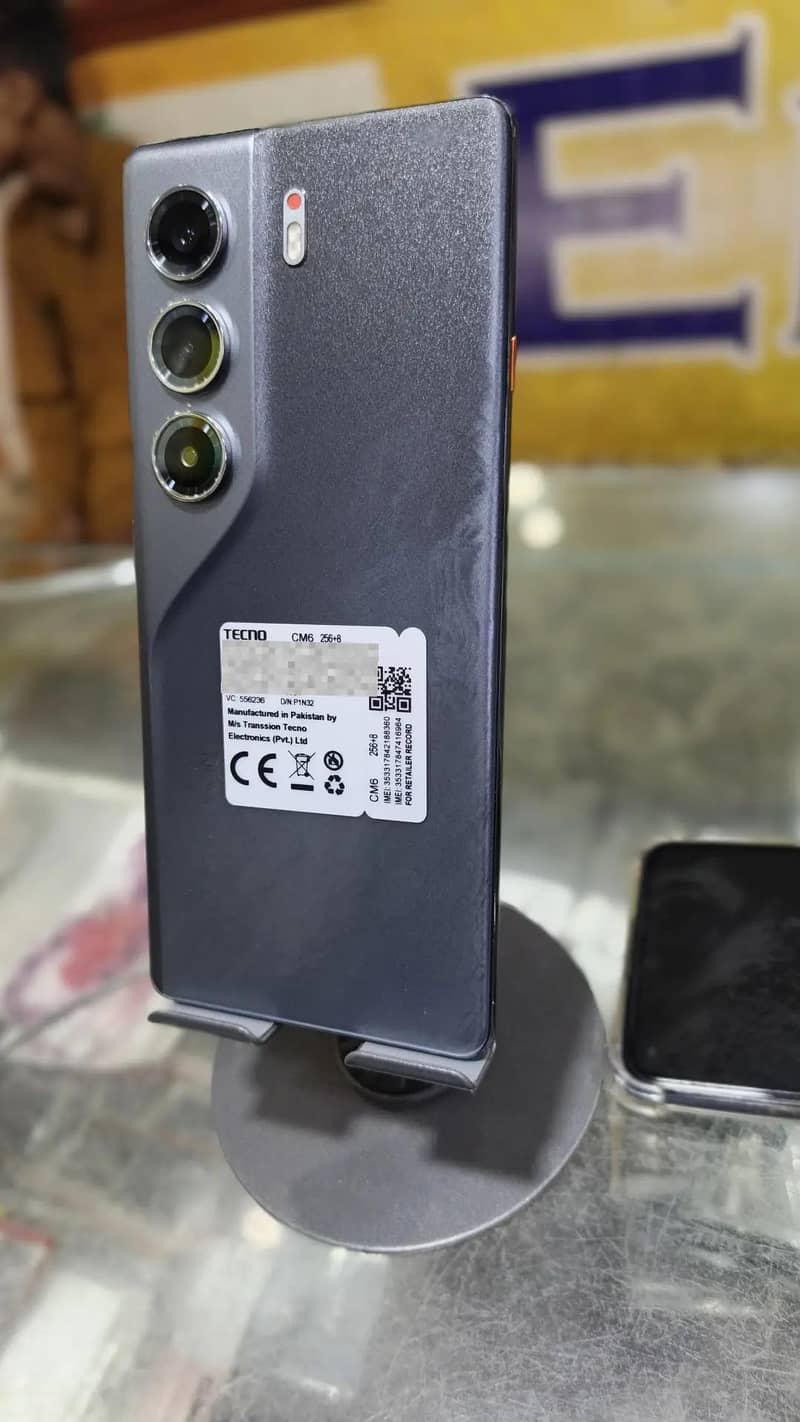 Tecno CAMON 40 Pro 1