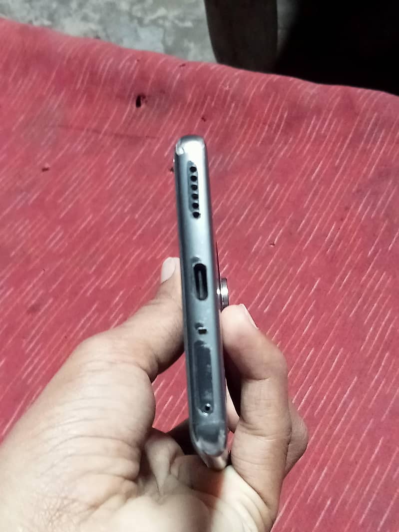 Tecno CAMON 40 Pro 6
