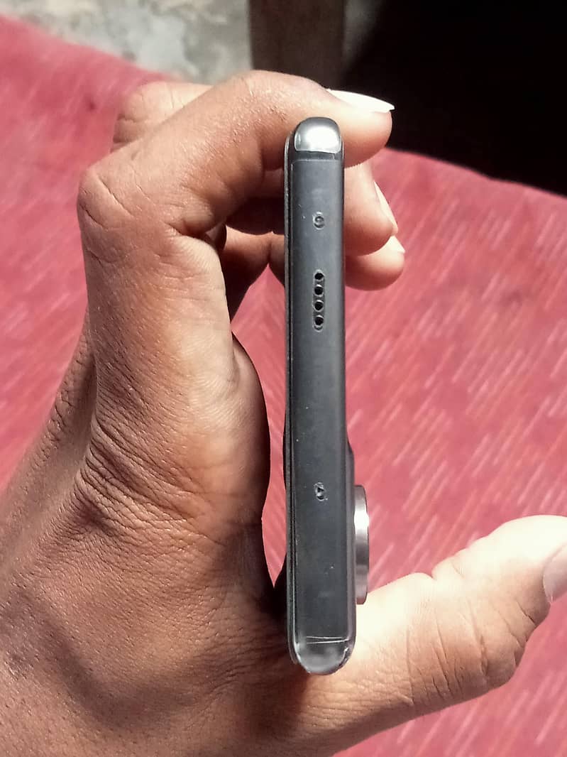 Tecno CAMON 40 Pro 7