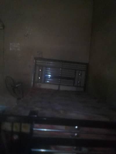 metall bed ok well condition