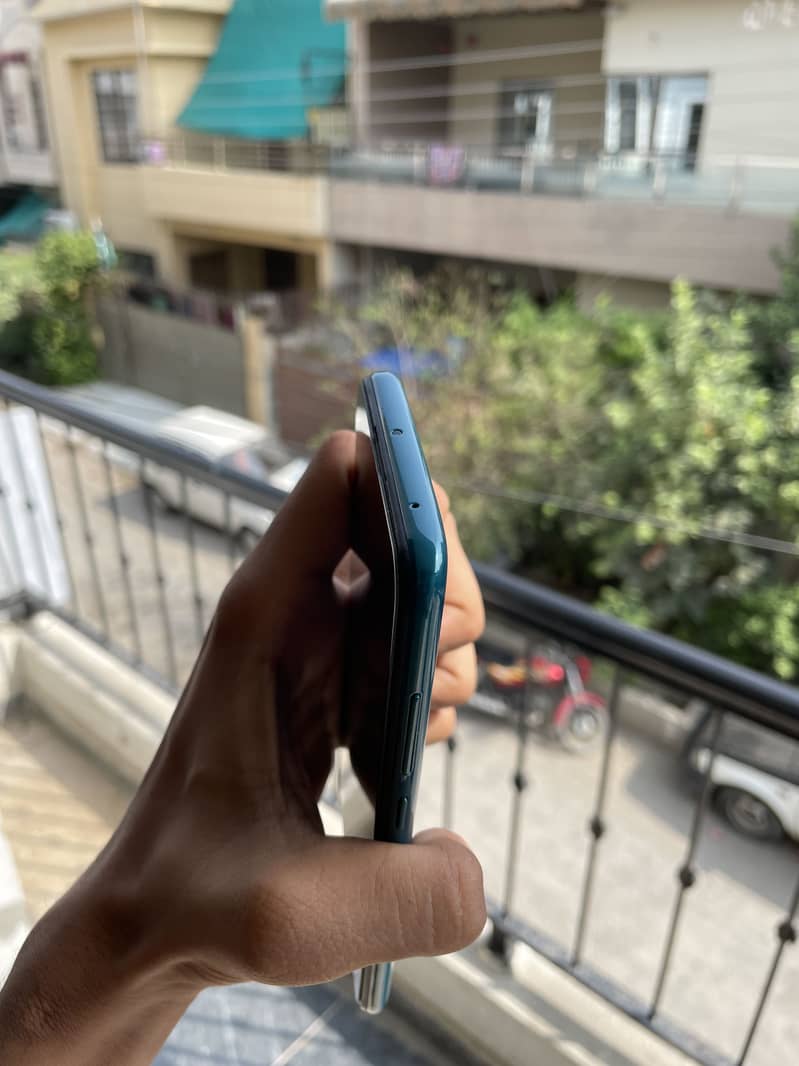 Xiaomi Redmi Note 9 5