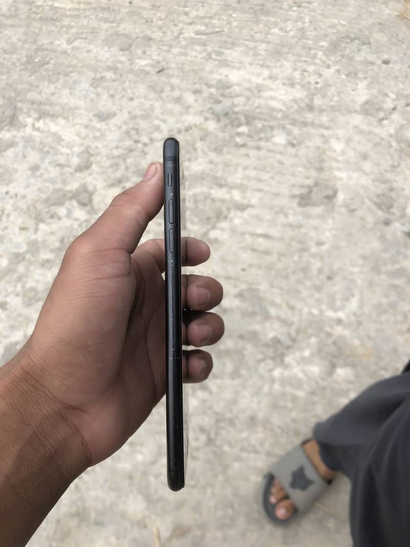 Apple iPhone 7 Plus 3