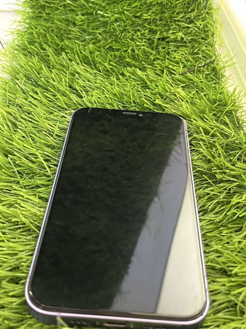 Apple iPhone 12 0