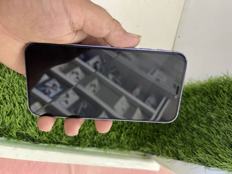 Apple iPhone 12 2