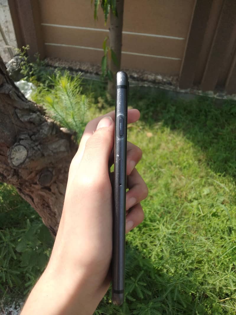 iPhone 8 1