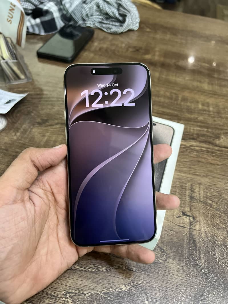 Apple iPhone 15 Pro Max 1
