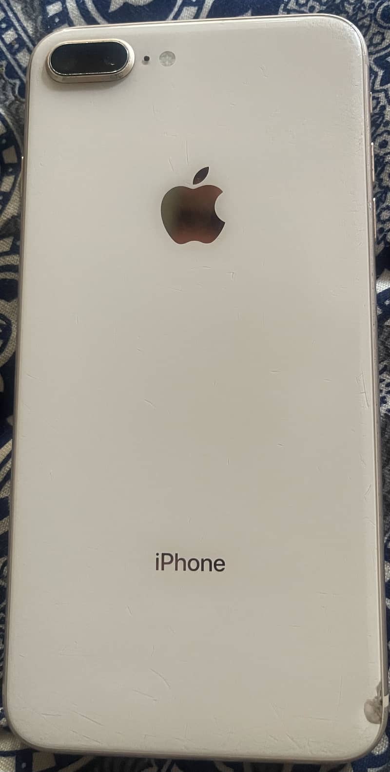 Apple iPhone 8 Plus 3