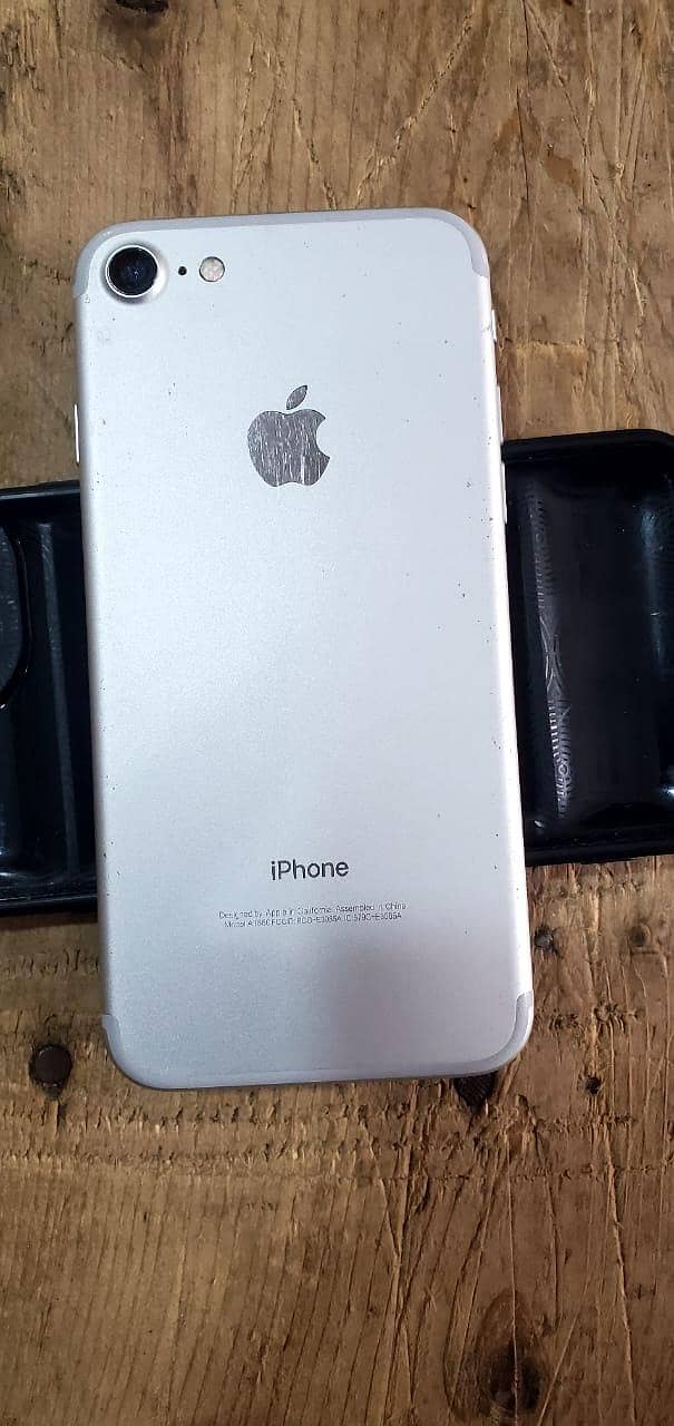 Apple iPhone 7 4