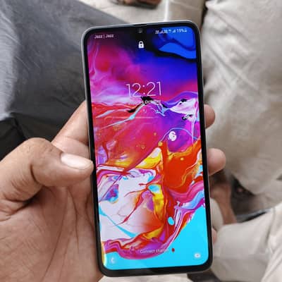 Samsung Mobile A70
