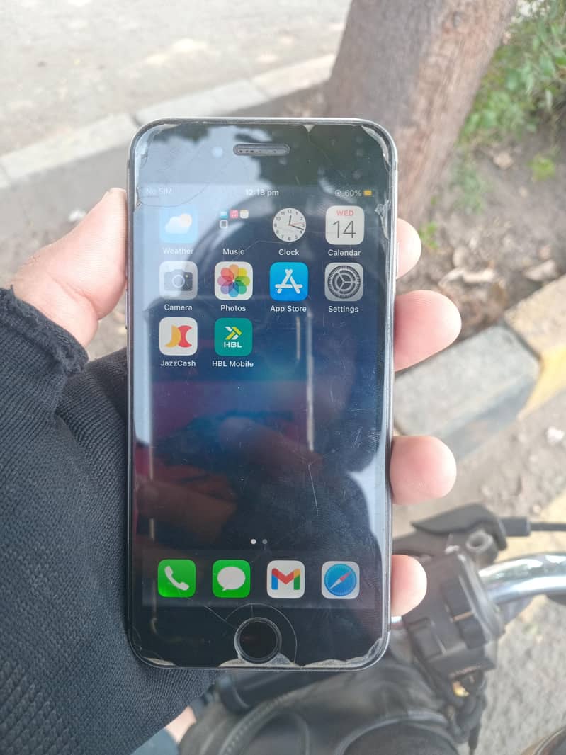 Apple iPhone 8 1