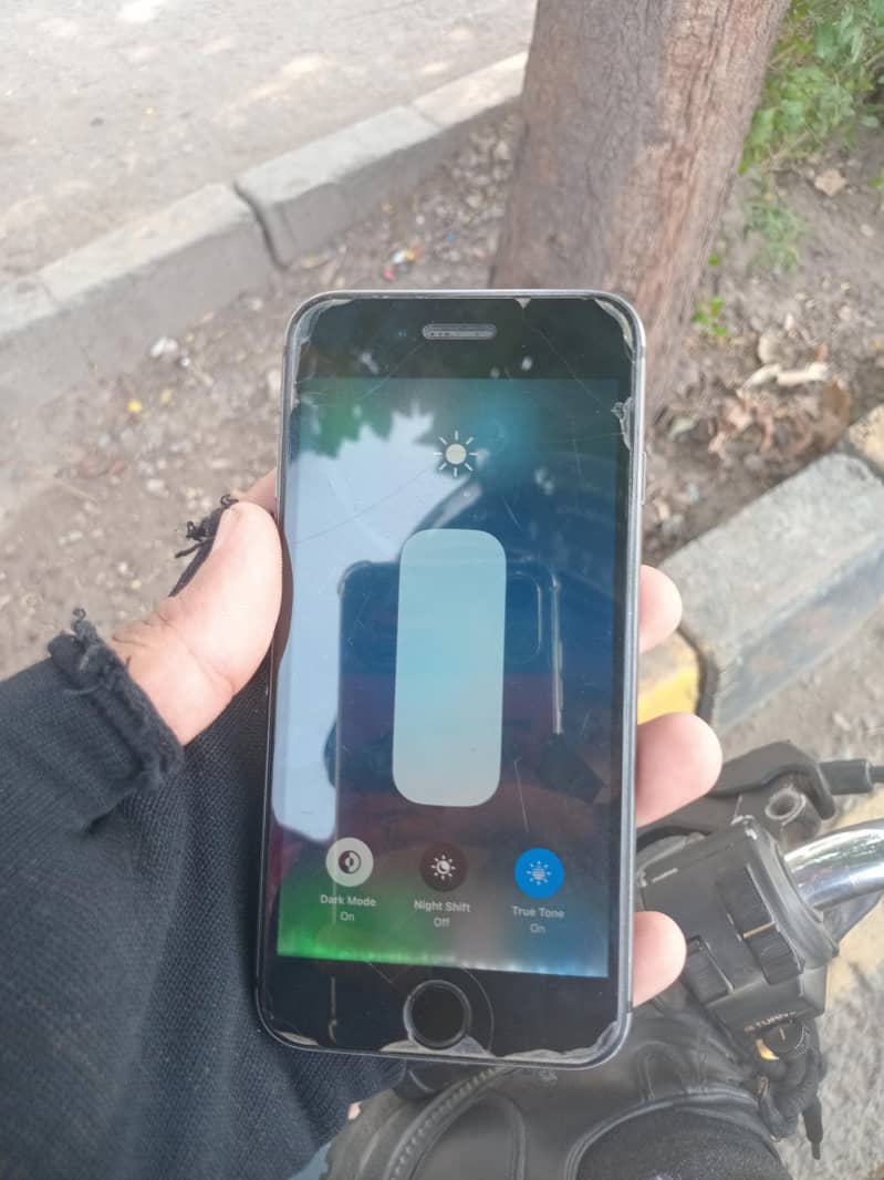 Apple iPhone 8 5