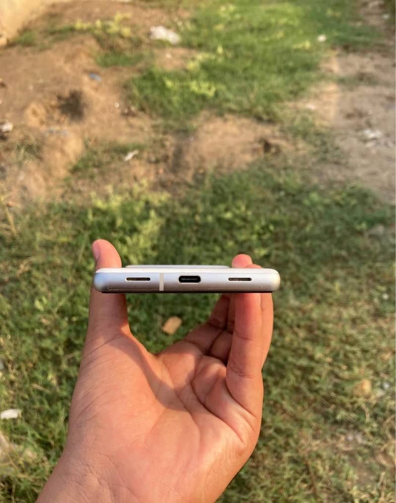 Google Pixel 7a 1