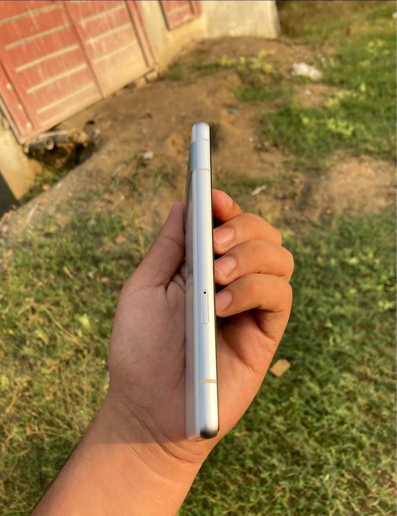 Google Pixel 7a 2