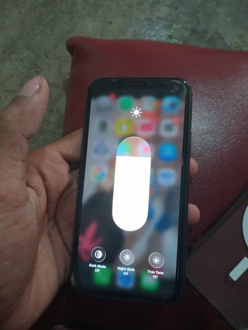 Apple iPhone 11 Pro 4