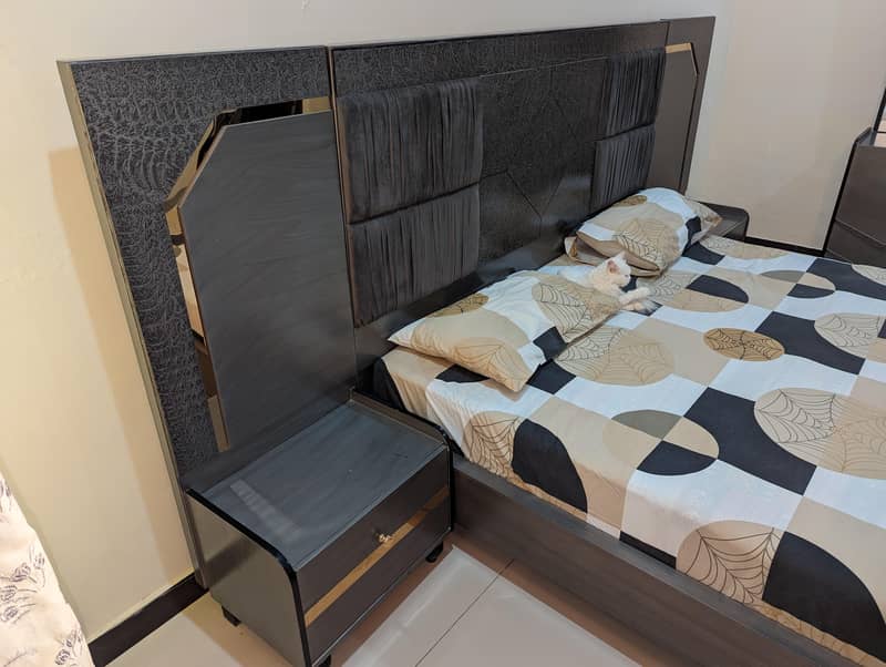 Bedroom bed set 1