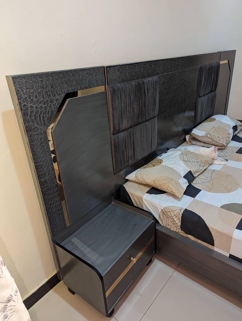 Bedroom bed set 3